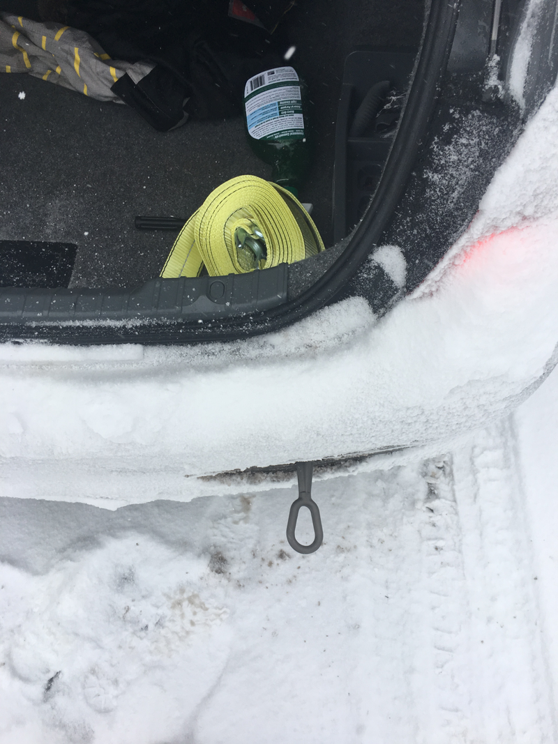 Illustration for article titled Obligatory Snowy Car Picture. Also Vintage Snowboard Â